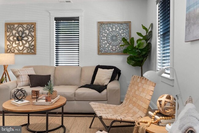 Building Photo - 1000 West St