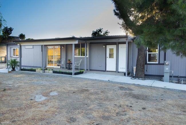 Primary Photo - 3 br, 2 bath House - 27625 Smith Road