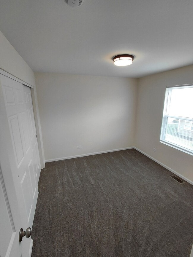 Building Photo - 7214 Bradley Dr