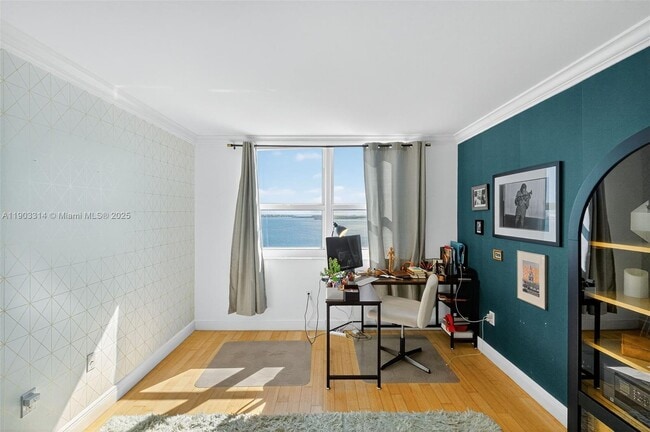 Building Photo - 1155 Brickell Bay Dr