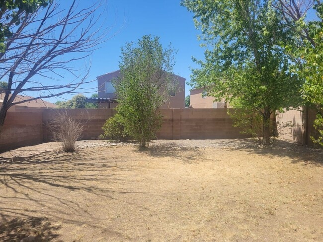 Building Photo - Spacious 4 Bedroom Home in Ventana Ranch. Upstairs living space! Great location!