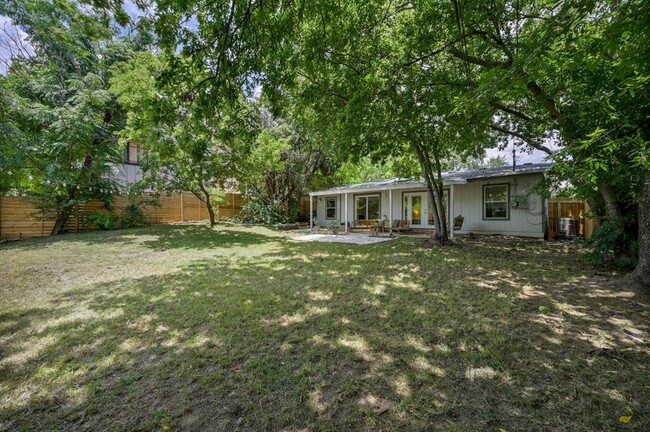 Building Photo - 403 Krebs Ln