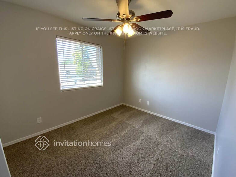 Building Photo - 12621 N 37th Dr