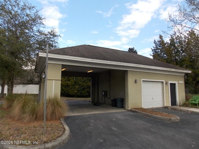 Building Photo - 8290 Park Way