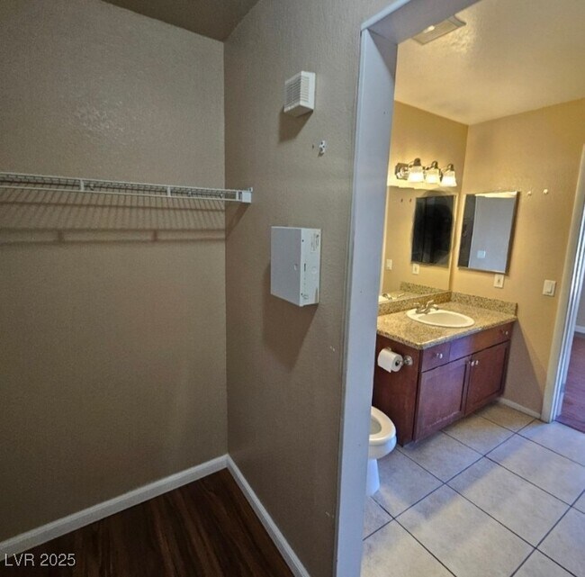 Building Photo - 2120 Ramrod Ave