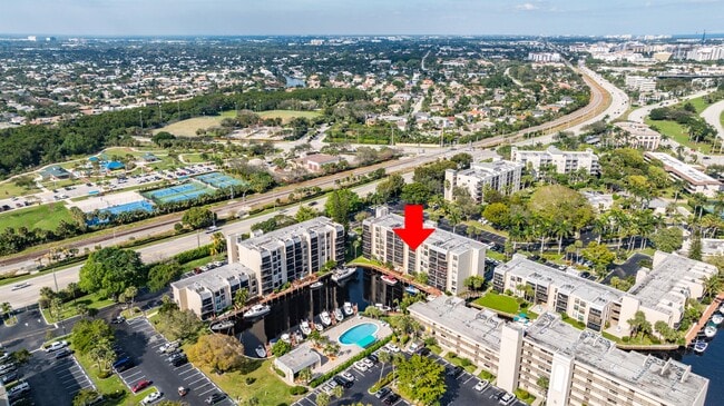 Building Photo - 3 Royal Palm Way