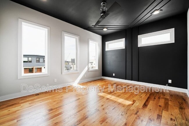 Building Photo - 1000 Southside Ave