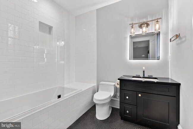 Building Photo - 7002 River Oaks Dr