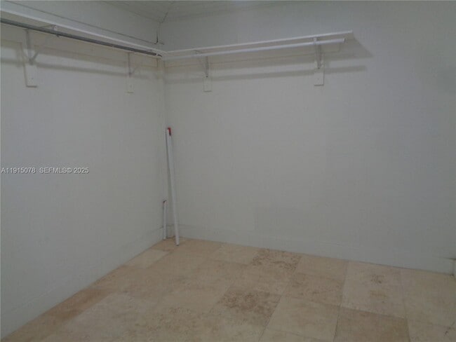 Building Photo - 32970 SW 210th Ave