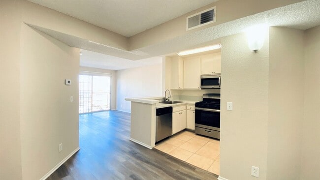 Interior Photo - 5050 Klump Ave