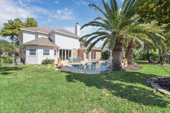 Building Photo - 16523 E Canterra Cir