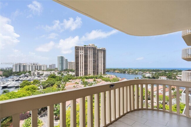 Building Photo - 19355 Turnberry Way