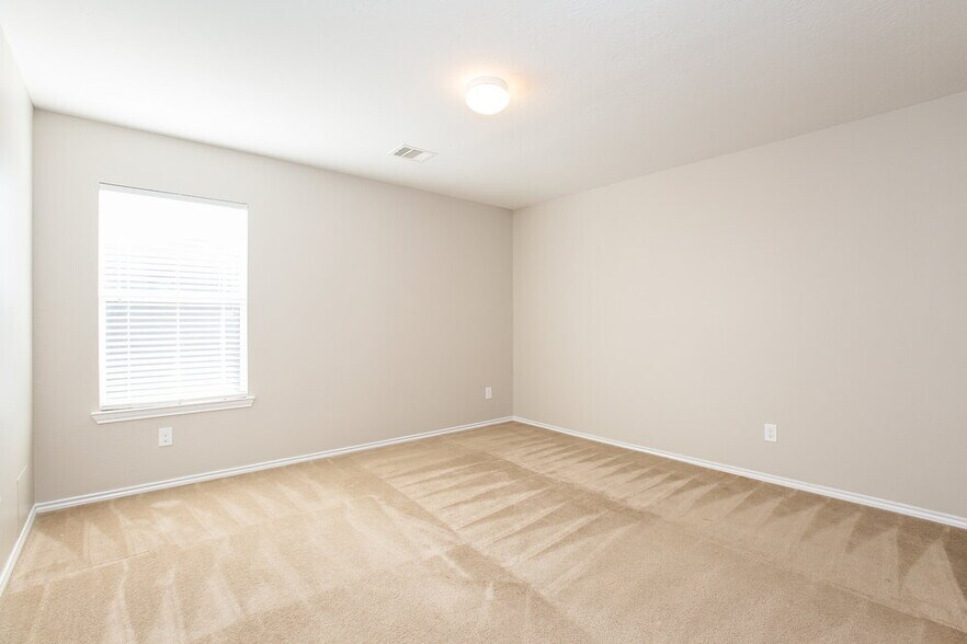 Building Photo - 7615 Shavano Ln