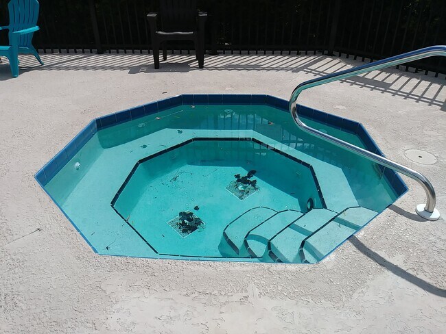 Building Photo - 1601 Big Tree Rd