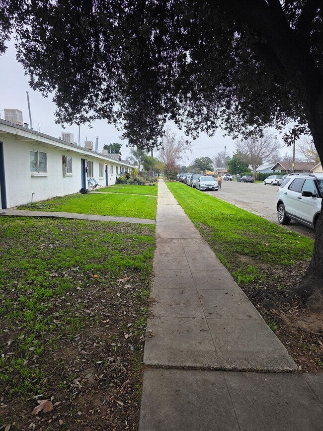 Building Photo - 3 E San Joaquin St