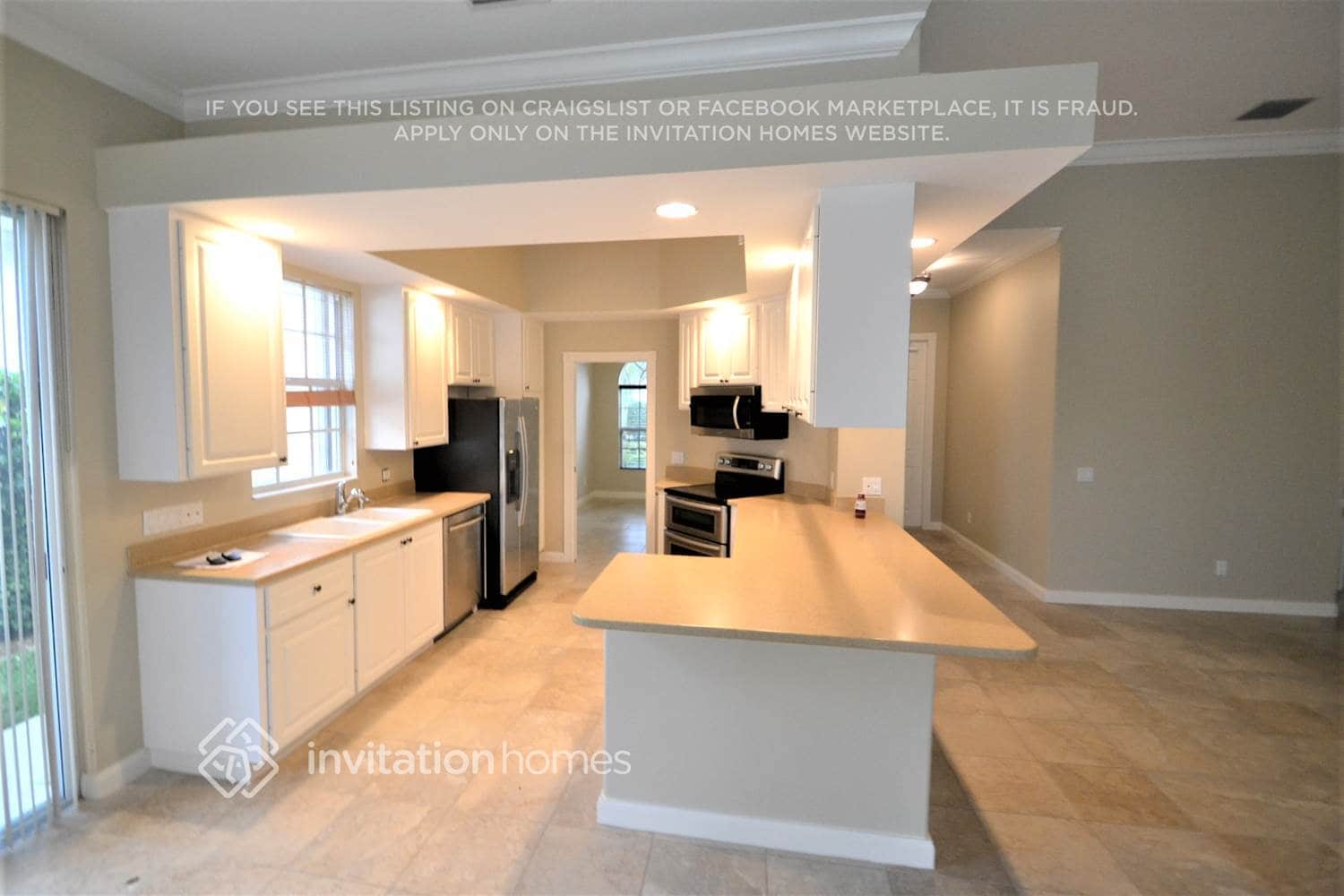 Building Photo - 8233 Pine Cay Rd