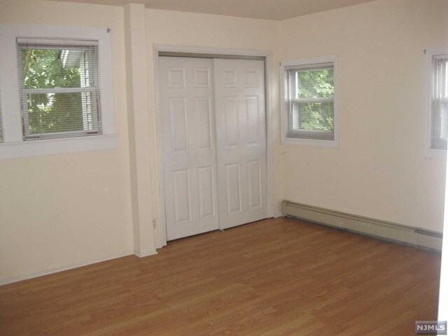 Building Photo - 184 Hillside Ave