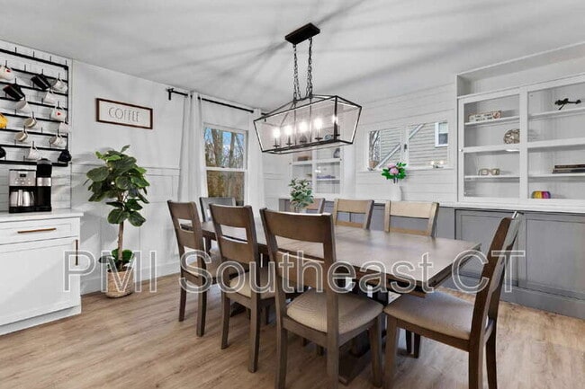 Building Photo - 15 Wiemes Ct