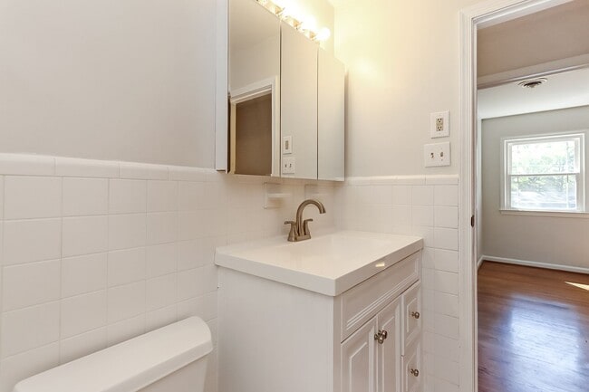 Building Photo - 120 Kohler Crescent