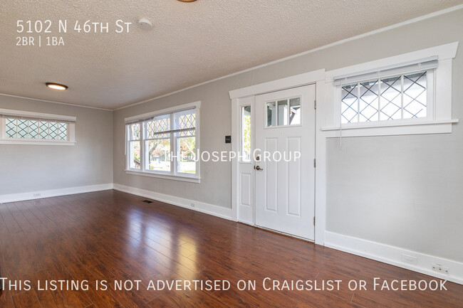 Building Photo - Charming 2 bed Craftsman in Tacoma