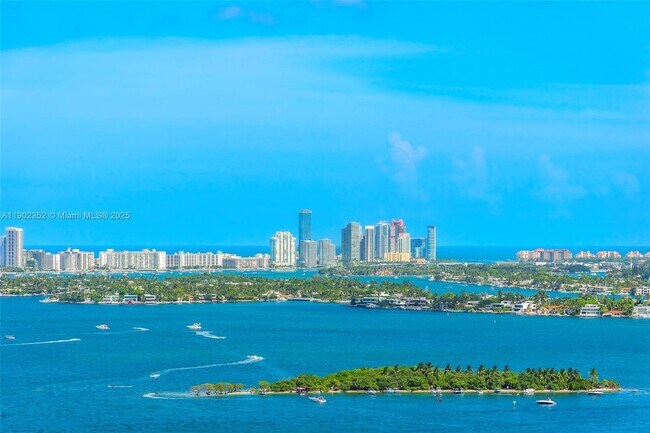 Building Photo - 2900 NE 7th Ave