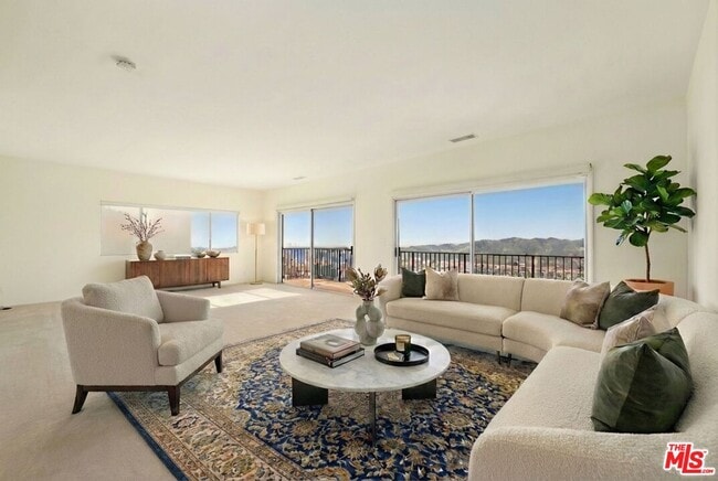 Building Photo - 1916 Rams Horn Ct