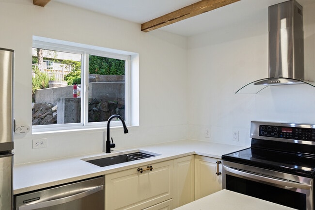 Building Photo - 2620 S 227th Pl