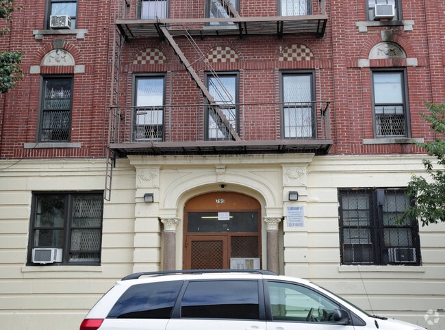 Building Photo - 795 Garden