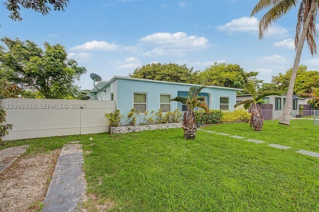 Building Photo - 5910 SW 62nd St