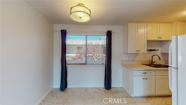 Building Photo - 12157 Moorpark St