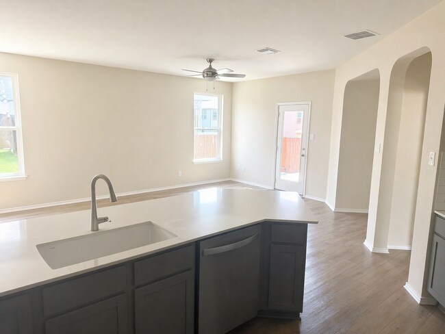 Building Photo - AVAILABLE MID MAY; APPLY TODAY ON OUR WEBSITE!!!