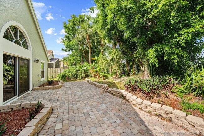 Building Photo - 1851 Oak Berry Cir
