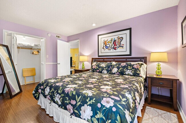 Building Photo - 2204 Trailside Dr