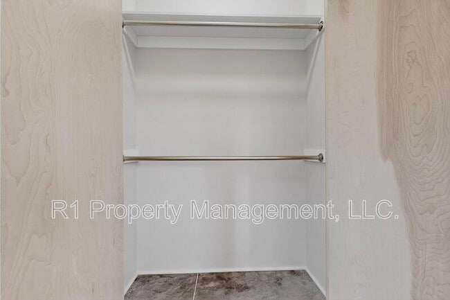 Building Photo - 705 Alcalde Pl SW