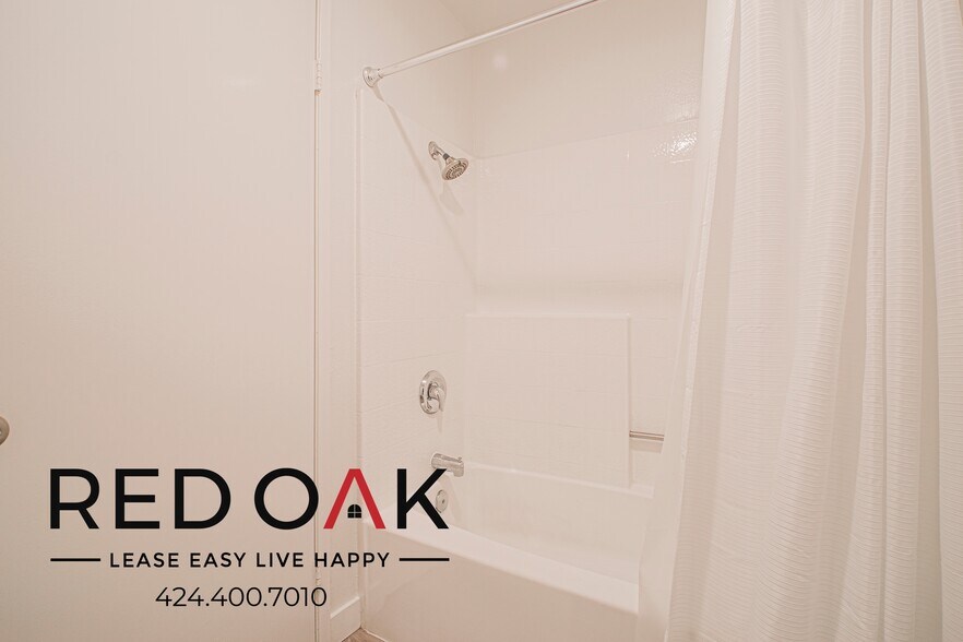 Building Photo - 8309 Cedros Ave