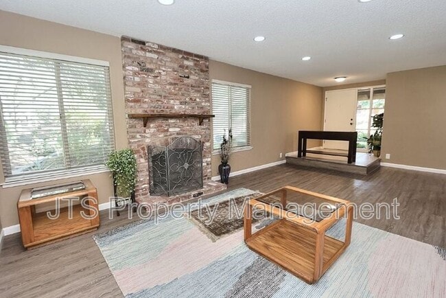 Building Photo - 6913 Navarro Ct