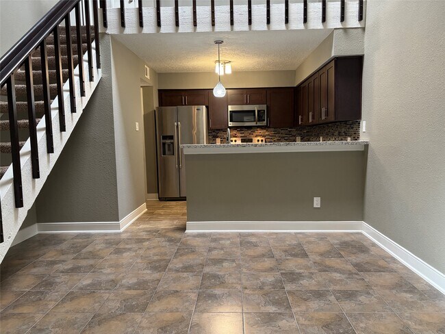 Building Photo - 2611 Grants Lake Blvd