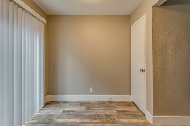 Building Photo - Manchester House Apartments