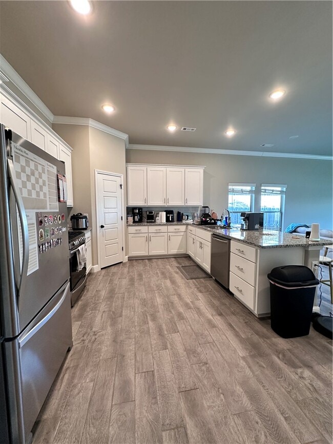 Building Photo - 1030 Winesap Dr