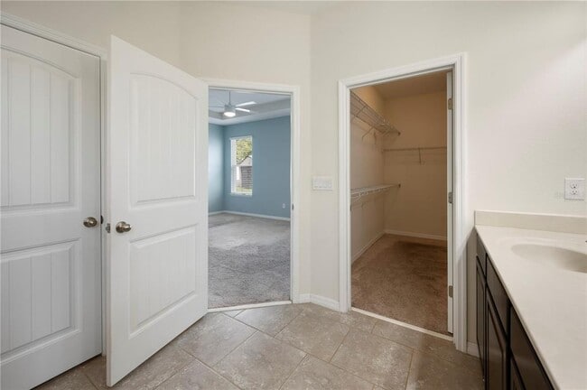 Building Photo - 1900 Wind Meadows Dr