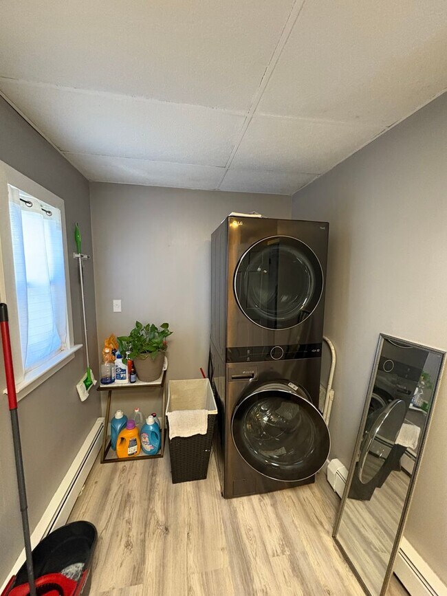 Building Photo - 117-119 Portland St-119-1