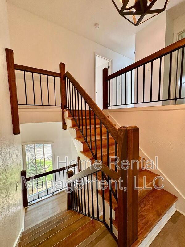 Building Photo - 10205 CedarBrooke Ln