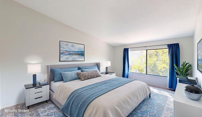 Building Photo - Beautiful 2 Primary Bedroom in Turtle Rock...