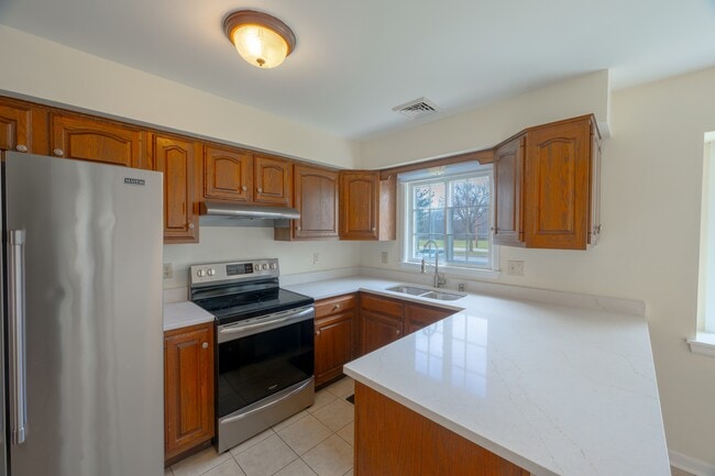 Building Photo - 2428 S Root River Pkwy