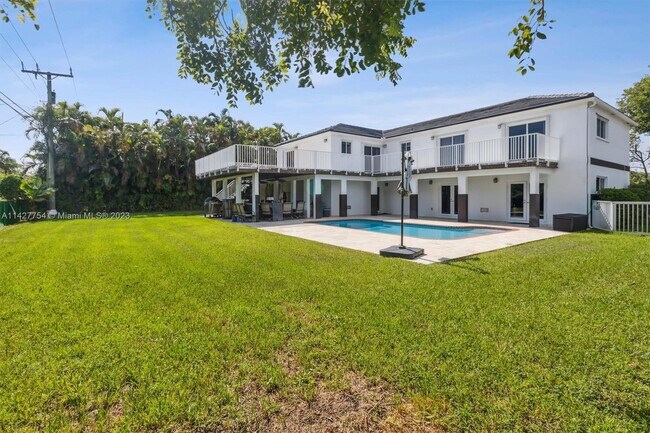 Building Photo - 6300 SW 144th St