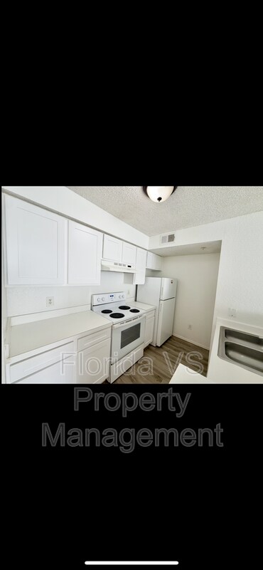 Building Photo - 2208 Antigua Pl