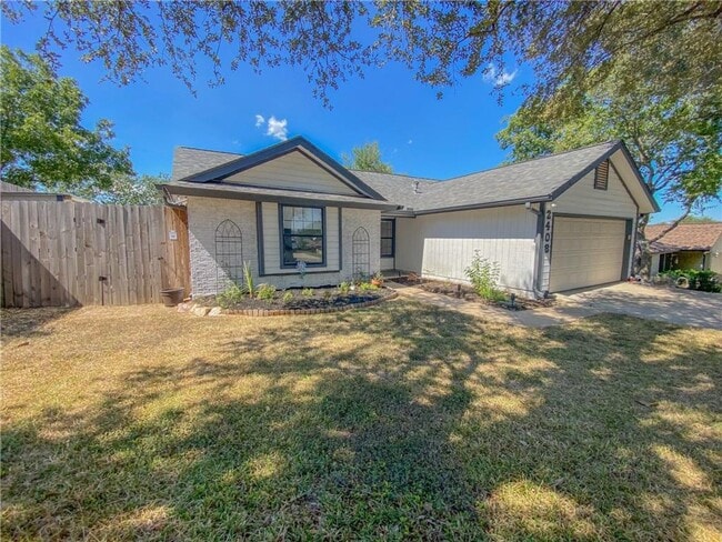 Building Photo - Bright & Welcoming 3 Bedroom, 2 Bath Home ...