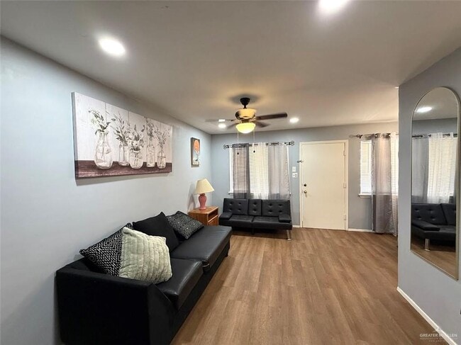 Building Photo - 9 E Ringgold St