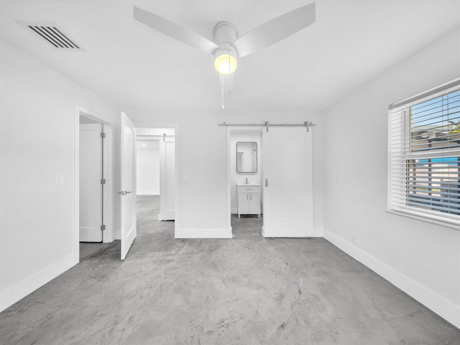 Building Photo - 1721 N 16th Ct
