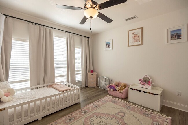 Building Photo - 1358 Landon Hills Dr